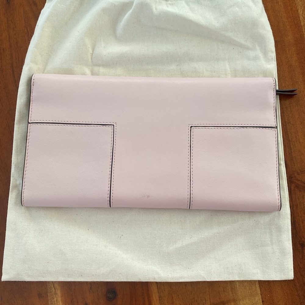 Tory Burch Block T Travel Clutch Shell Pink Modern Minimalist spring tags - Picture 4 of 8
